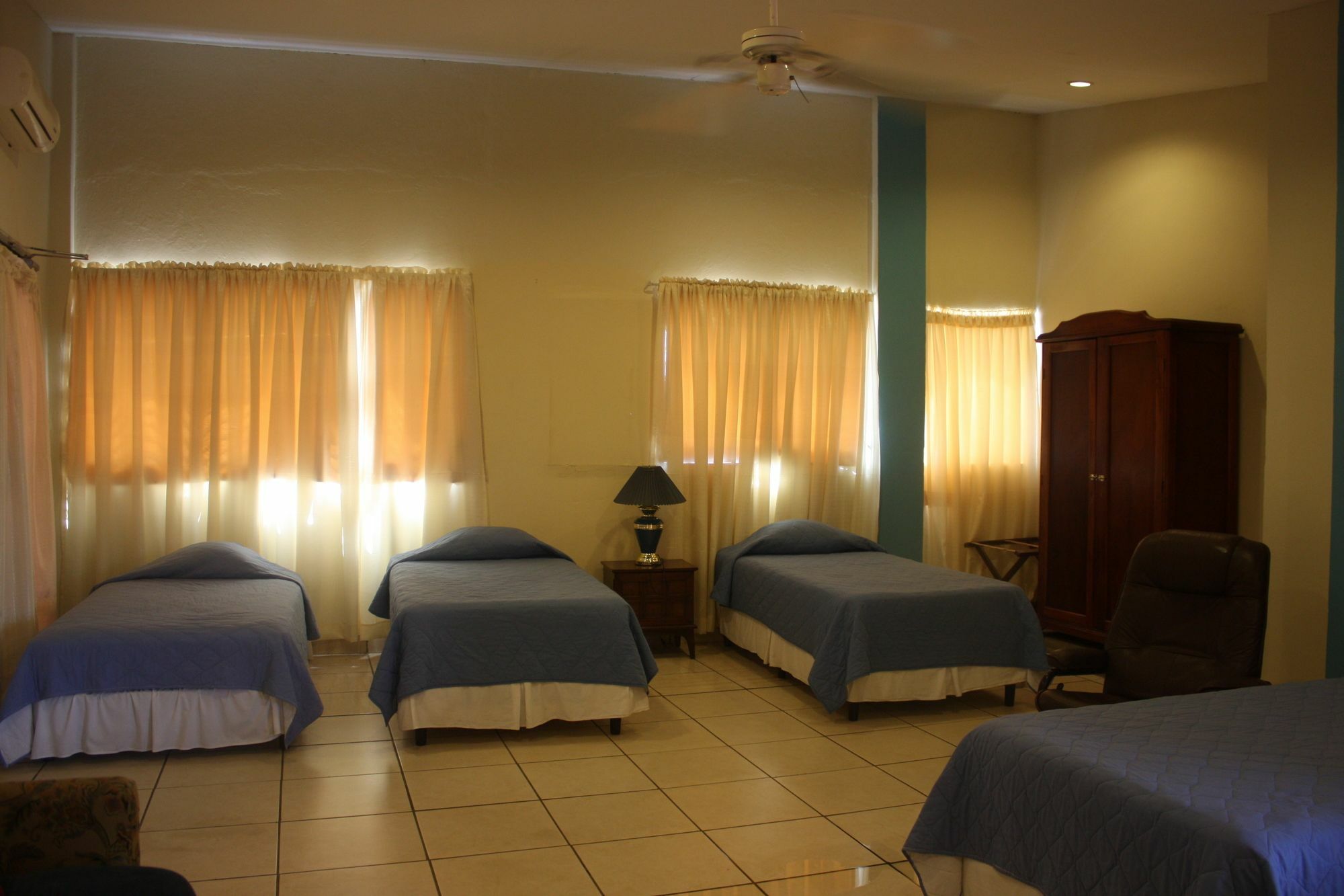 Hotel El Conquistador Managua Buitenkant foto